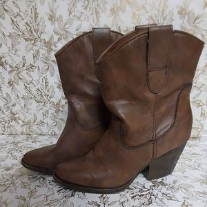 Women's Cowgirl Boots Size 6